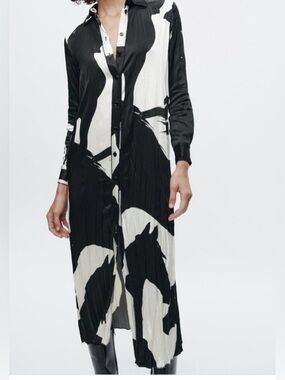Zara Black & White Abstract Print Long Shirt Dress Size M NWT